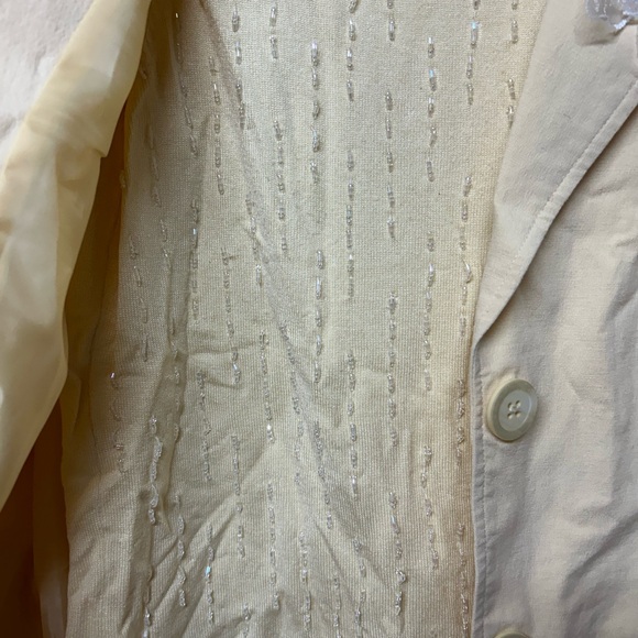 2/$75💥- BLAZER & SHIRT | Women’s Pierre Cardin size medium - Picture 3 of 7